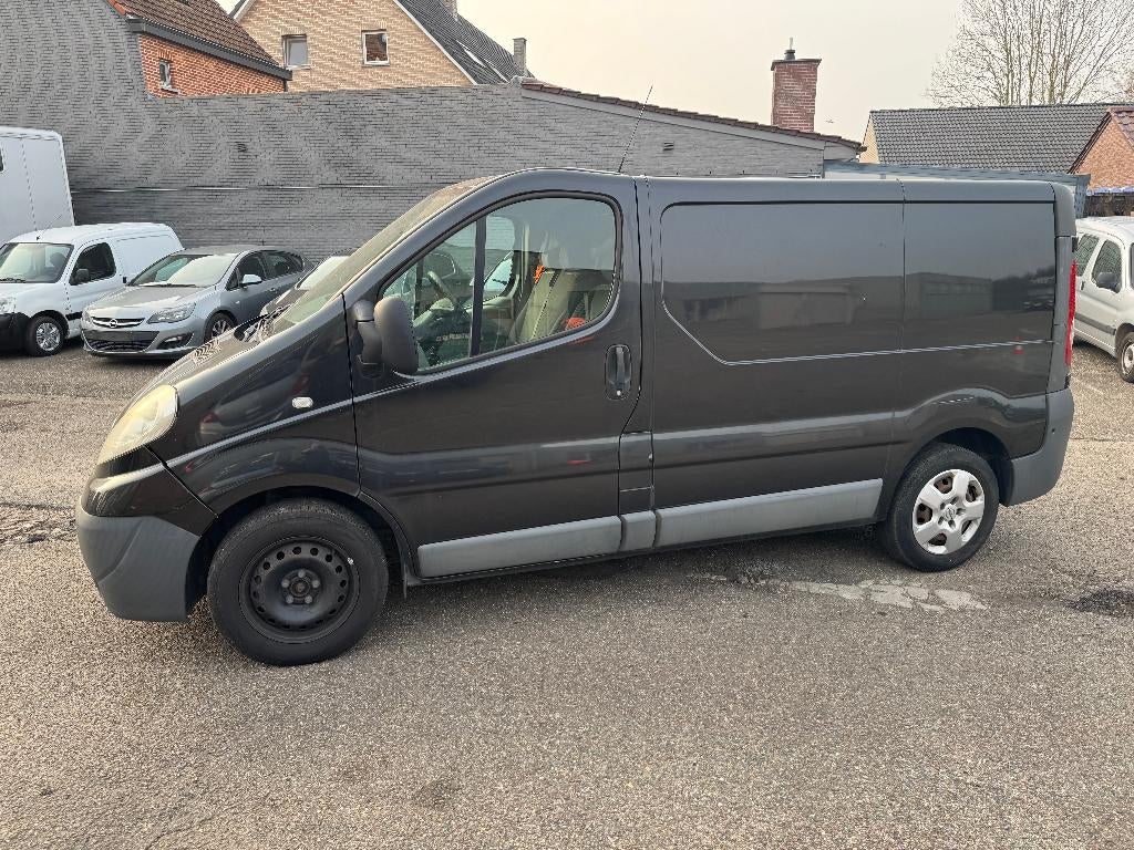 Opel Vivaro handelaar/export, Auto's, Voorwielaandrijving, Euro 5, Stof, 4 cilinders