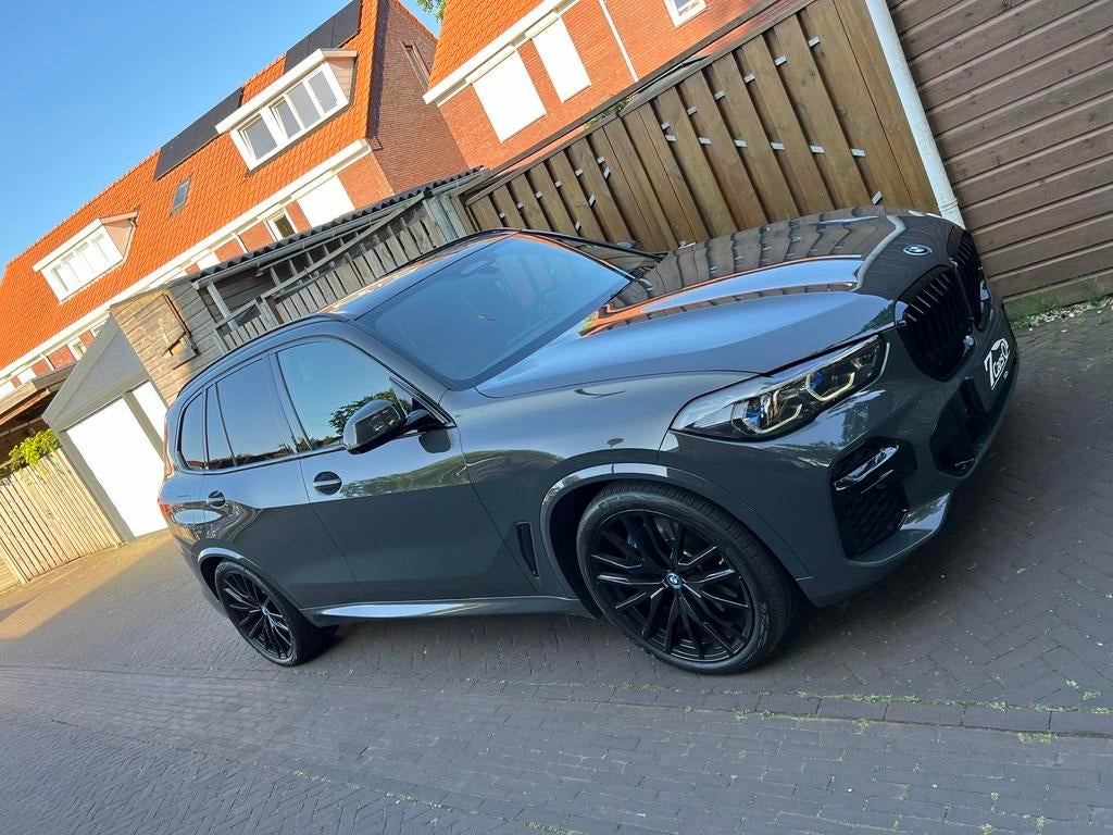 BMW X5 xDrive45e M Pakket Pano Laser 360 Camera Dravitgrau, Auto's, BMW, 27 g/km, Leder, 5 zetels, SUV of Terreinwagen