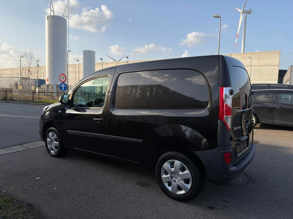 Renault Kangoo 1.5 dCi LICHTE VRACHT VERKOCHT !!!, Auto's, 4 cilinders, Zwart, 2 zetels, 120 g/km