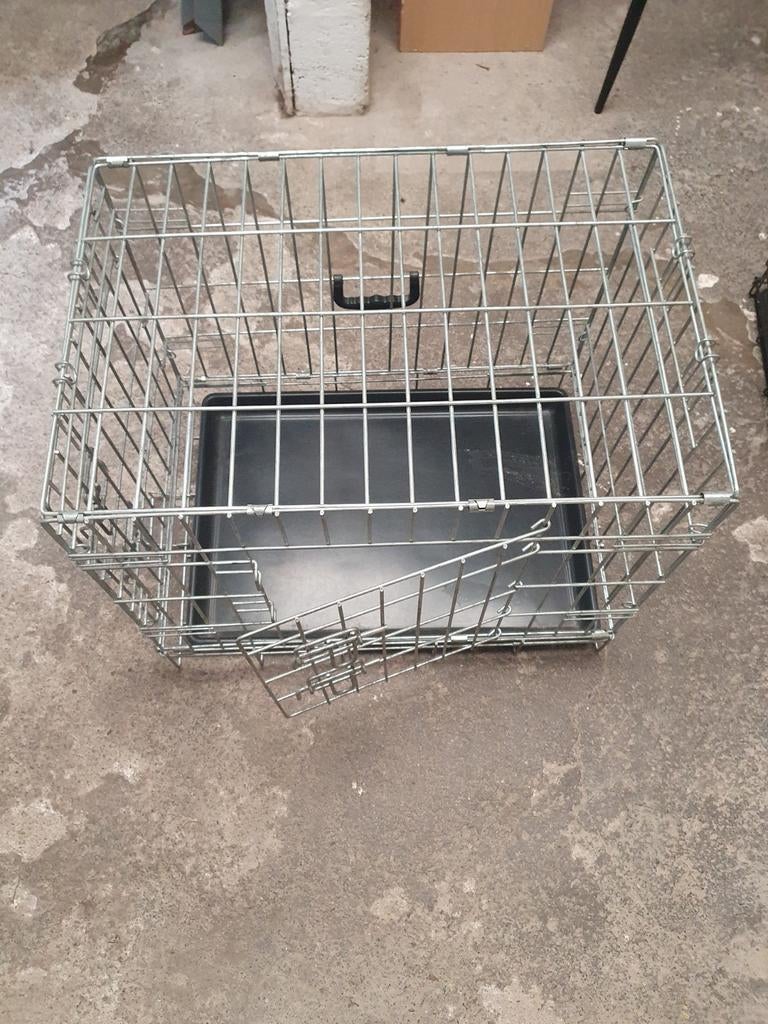 Cage pour chiens 2 modèles, Animaux & Accessoires, Maisons pour chiens, Enlèvement
