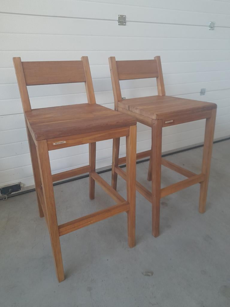 2 nieuwe hardhouten teak barkrukken, Huis en Inrichting, Barkrukken, Ophalen