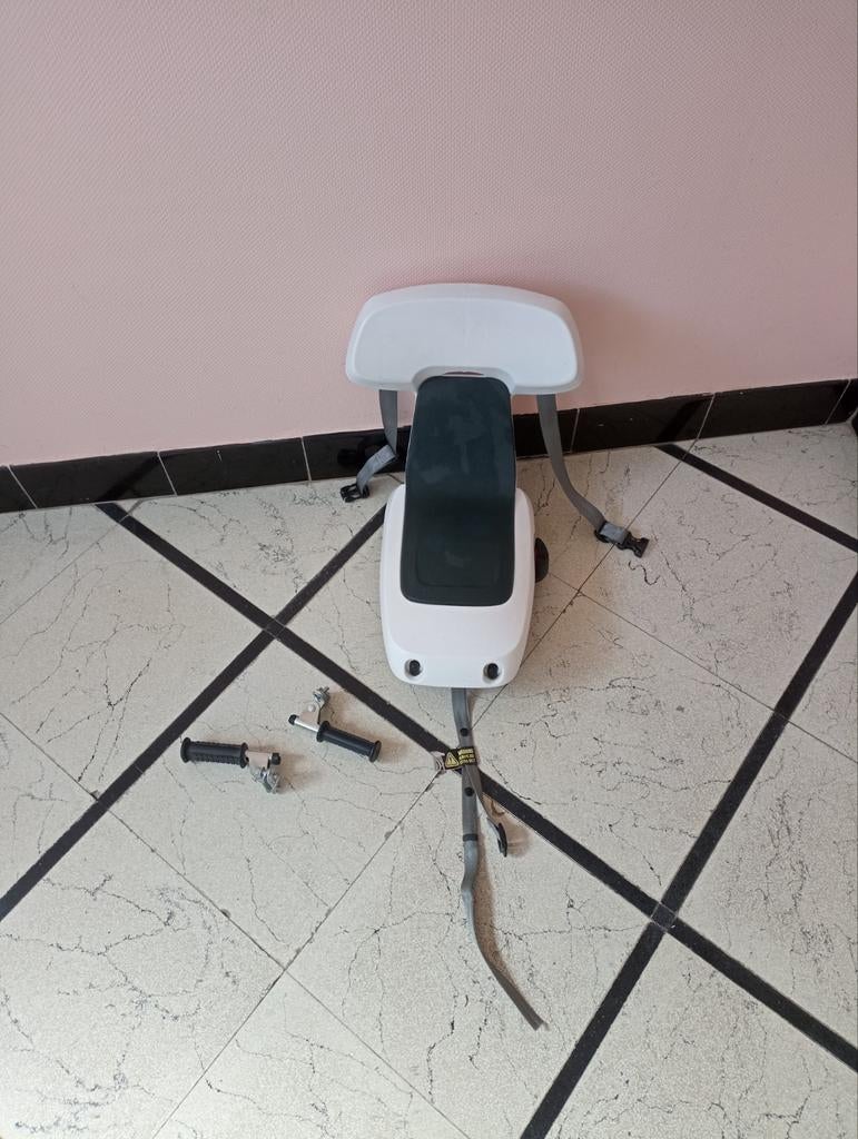 Polisport Guppy junior tot 35kg, Fietsen en Brommers, Fietsaccessoires | Fietsstoeltjes, Ophalen, Achterzitje, Voetsteuntjes, 15 t/m 36 kg