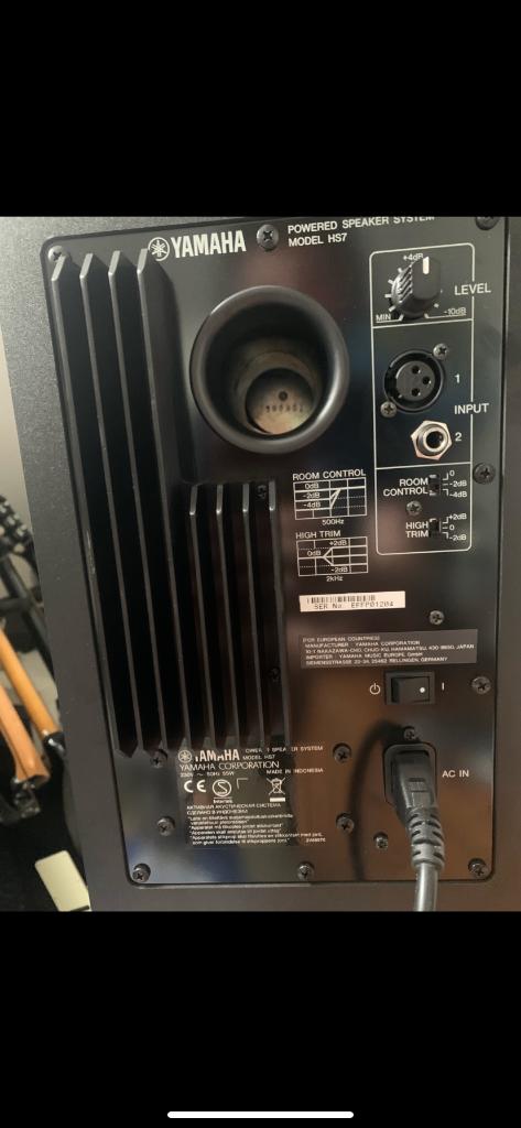 Moniteurs de studio Yamaha HS7, Neuf, Autres marques, 60 à 120 watts, Enlèvement