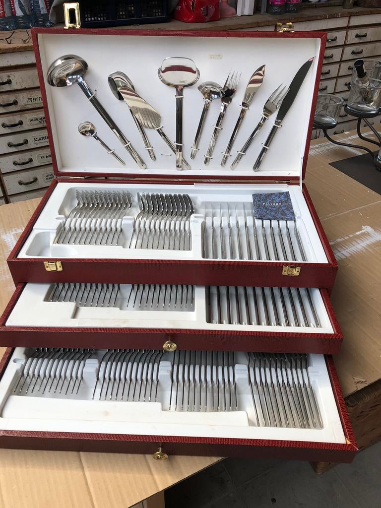 Bestekkoffer, Enlèvement, Comme neuf