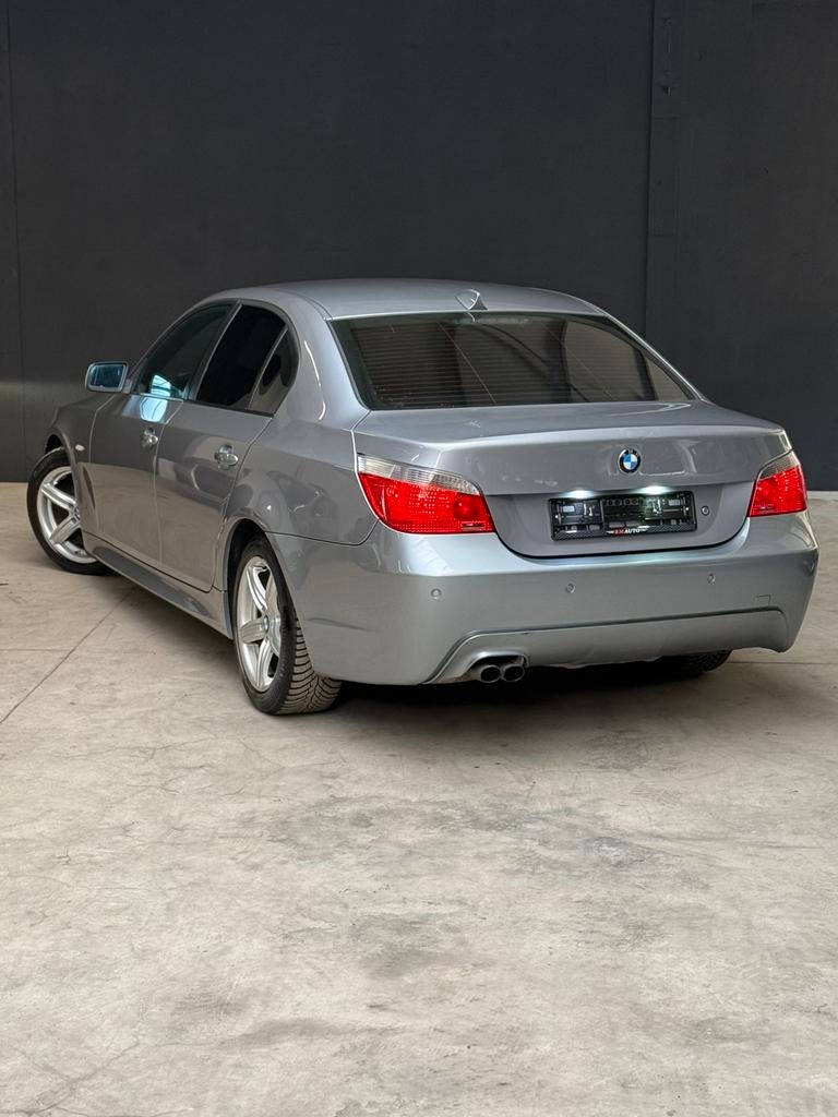 Bmw Serie 5 E60 Pack M 523i Benzine 6 cilinders, Auto's, Bedrijf, 5 deurs, Euro 4, 5 Reeks