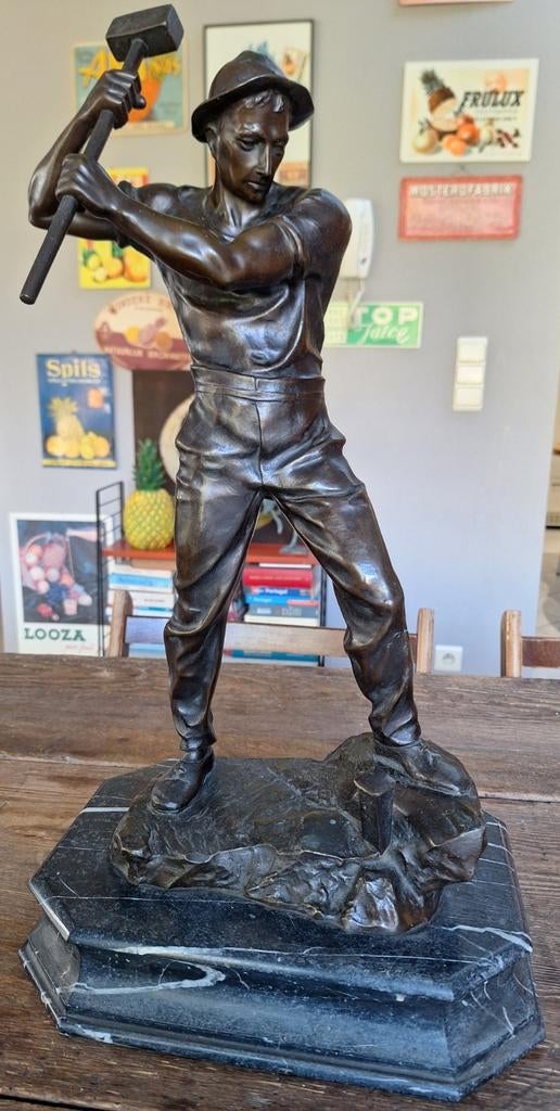 Statue en bronze de Schmidt Felling, Enlèvement ou Envoi, Statue