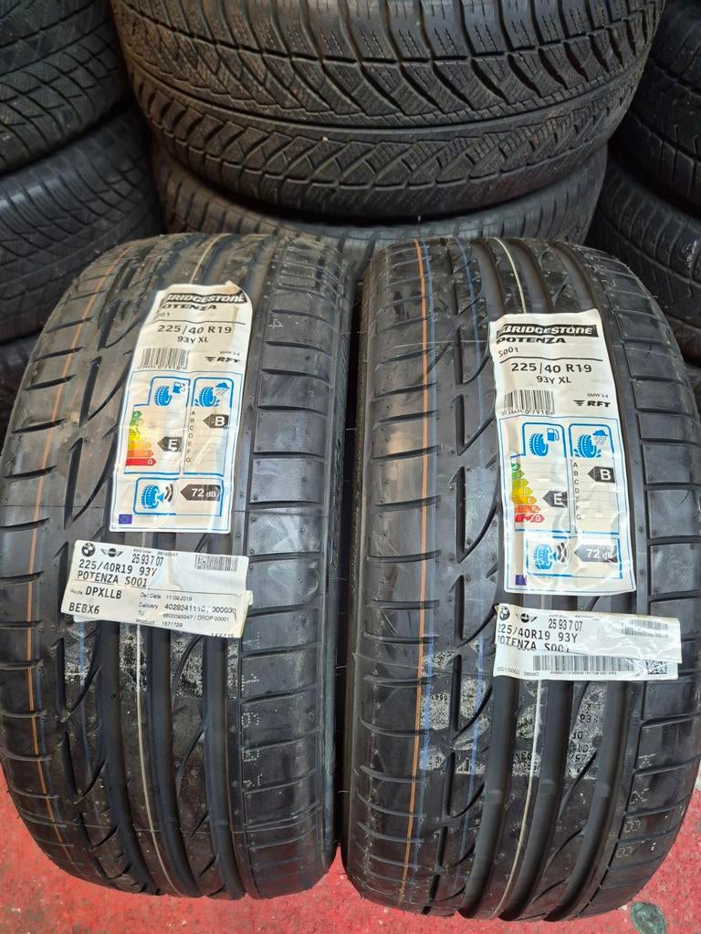 2 pneus Neuf Bridgestone Potenza 225/40/19 93Y RFT étoilée, Enlèvement, Neuf