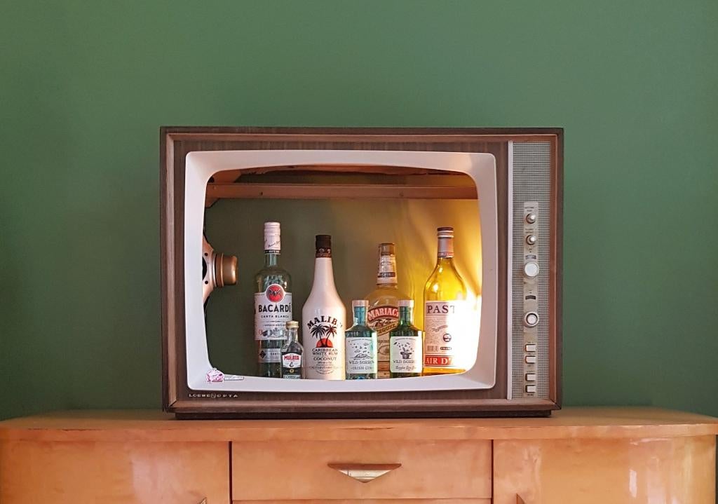 Tot kast omgebouwde vintage TV uit 1964, Huis en Inrichting, Ophalen, Vintage