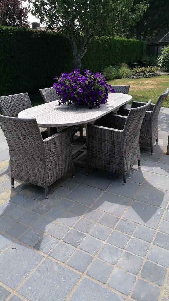 Tuintafel en 4 stoelen en ligzetel, Ophalen