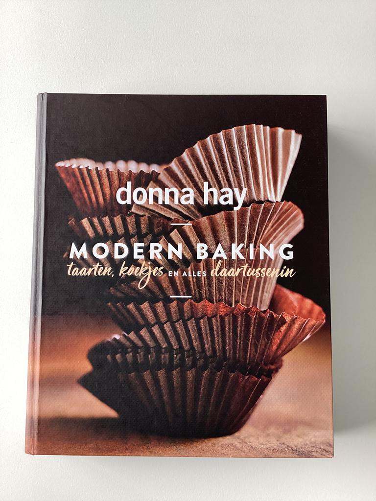 Donna Hay - Modern baking, Boeken, Kookboeken, Ophalen, Zo goed als nieuw