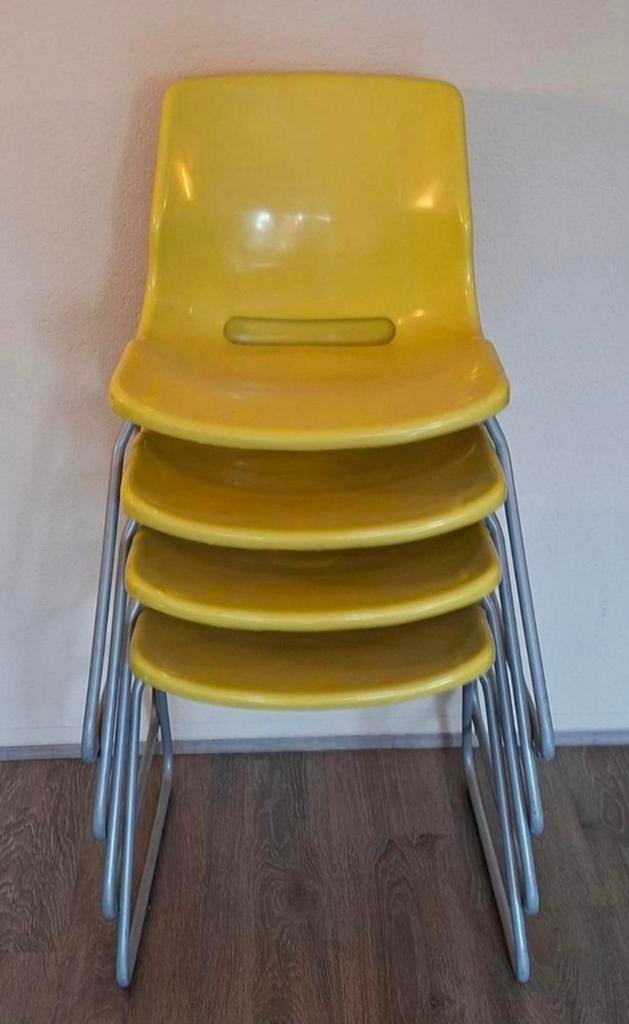 Vintage stoelen Ikea, vier stuks samen voor 40 euro, Huis en Inrichting, Ophalen, Vier