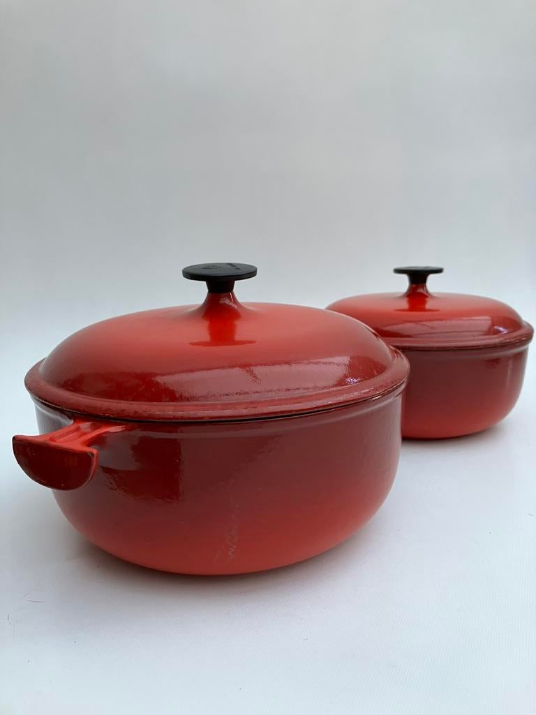 Le Creuset - Marmite vintage La mama 20 + 23 (Enzo Mari), Maison & Meubles, Cuisine | Casseroles & Poêles, Comme neuf, Fonte, Enlèvement ou Envoi