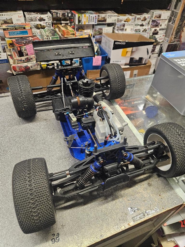 KYOSHO Inferno ST, Échelle 1:8, Voiture off road, Comme neuf, Enlèvement