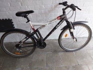 Vélo BTWIN 26" Blanc et Noir, Enlèvement, Utilisé