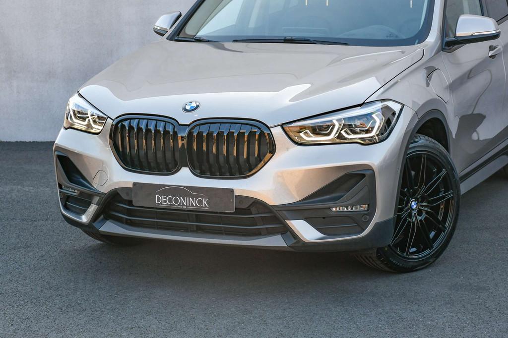 BMW X1 X1 1.5iA xDrive25e*CAM*LEDER*SPORTSTOELEN*NAVI*LED*PA, Autos, Argent ou Gris, Achat, Euro 6, Entreprise