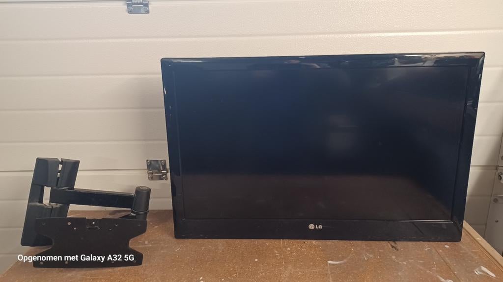 LG TV met muurbeugel, Audio, Tv en Foto, Ophalen, LG