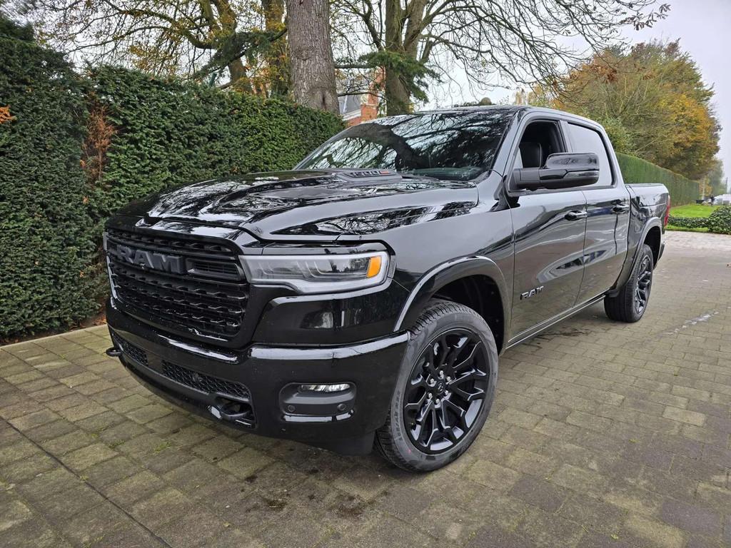 Dodge Ram Limited Night €78.900,- excl btw. (automaat), Auto's, Automaat, 548 pk, Overige modellen, 403 kW