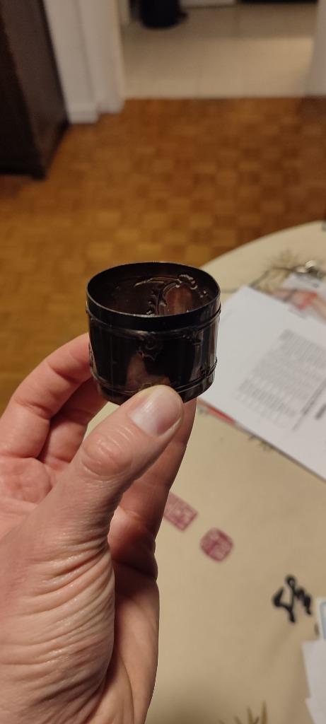 rond de serviette, Enlèvement, Argent