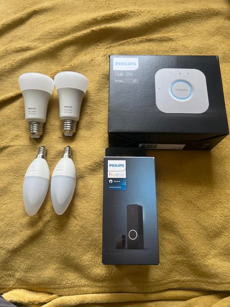 Kit phillips hue pont bridge, 4 ampoules, capteur porte..., Ophalen of Verzenden, Zo goed als nieuw