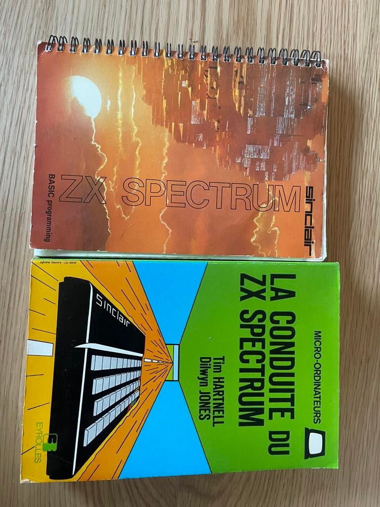 Livres Vintage Sinclair ZX Spectrum - Collector (1983-1984), Livres, Informatique & Ordinateur, Enlèvement ou Envoi, Comme neuf