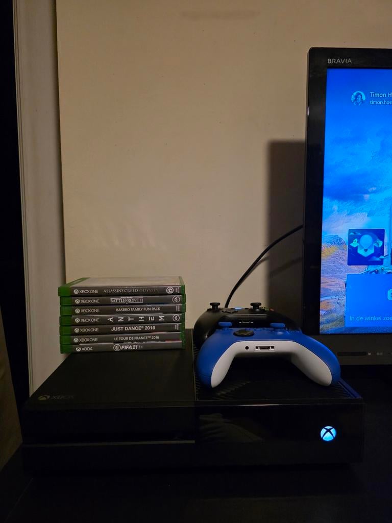 Xbox one pakket, Games en Spelcomputers, Spelcomputers | Xbox One, Zo goed als nieuw, Xbox One, 500 GB, Met 2 controllers, Met games