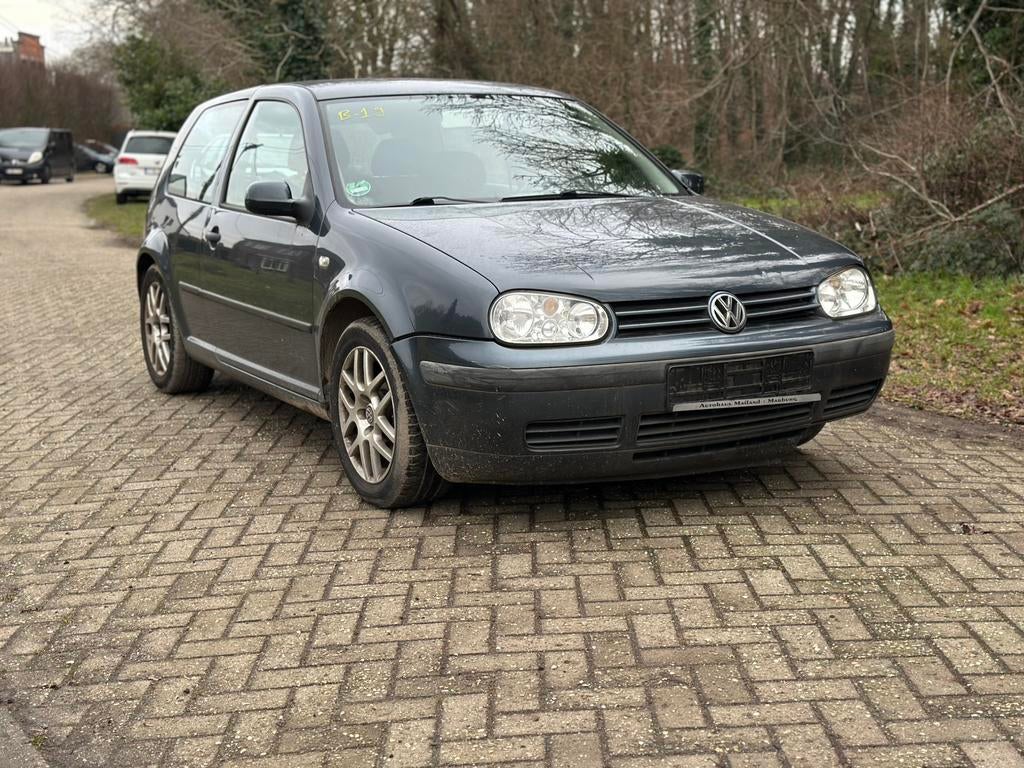 Volkswagen Golf 4 1.6 16v 2002 Climatisation 750€, Autos, Argent ou Gris, Achat, Entreprise, Boîte manuelle