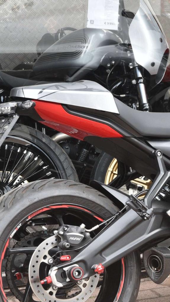 Trident 660, Motos, Enlèvement, Neuf