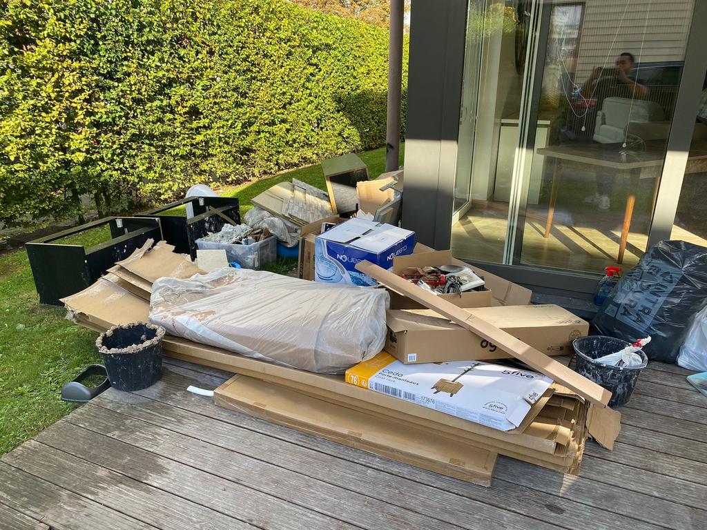 Vide décombres a des bons prix, Comme neuf