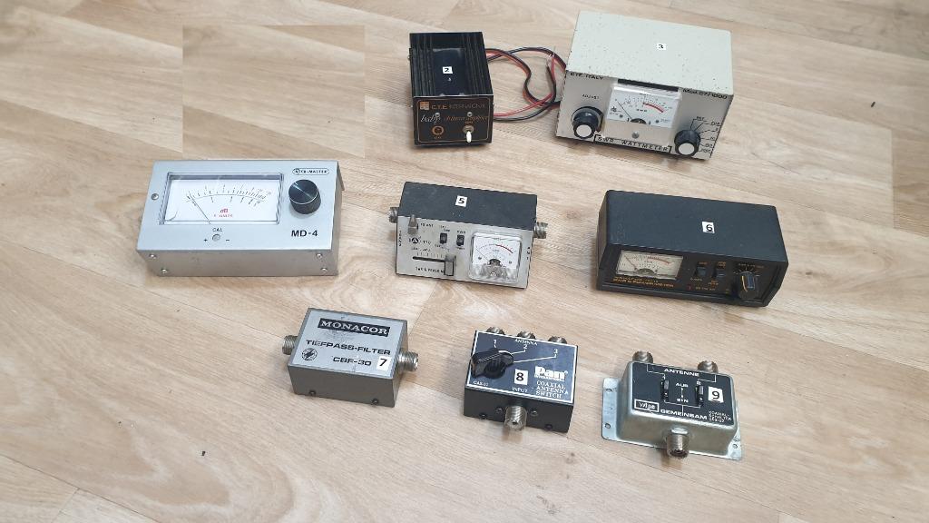 jw1328 : partij CB materiaal. accessoires , versterker , SWR, Ophalen of Verzenden, Gebruikt