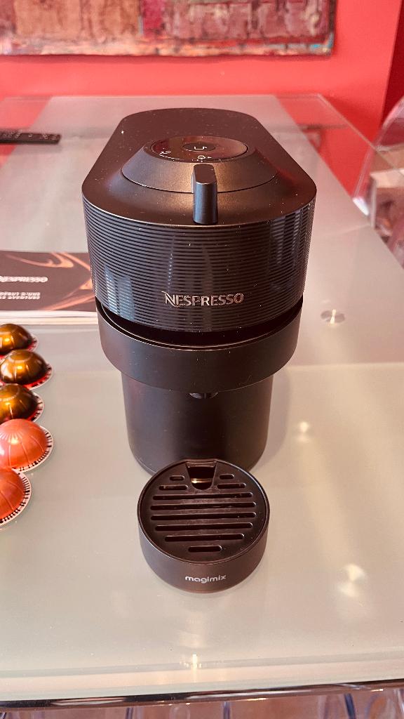 Nespresso Vertuo Pop, Elektronische apparatuur, Koffiezetapparaten, Ophalen, Gebruikt, Espresso apparaat, Koffiepads en cups