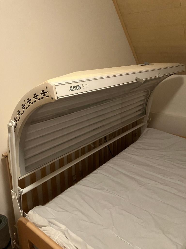 Lit de bronzage Sky, Electroménager, Enlèvement, Utilisé, Banc solaire simple face, 10 à 15 lampes