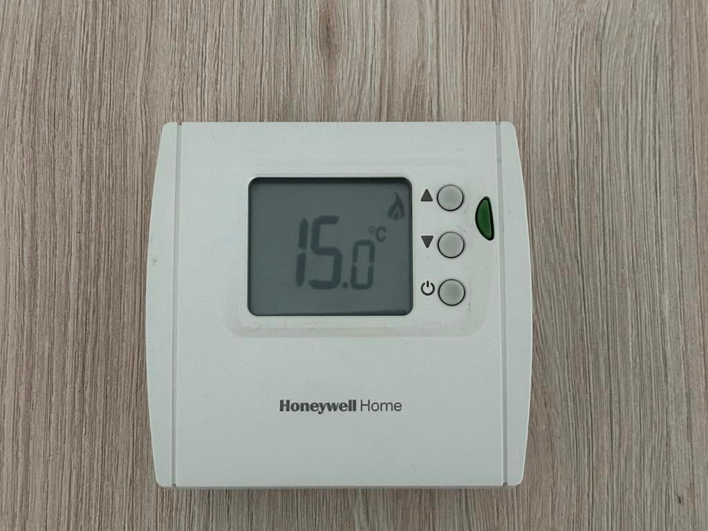 Honeywell Home kamerthermostaat, Doe-het-zelf en Bouw, Thermostaten, Ophalen