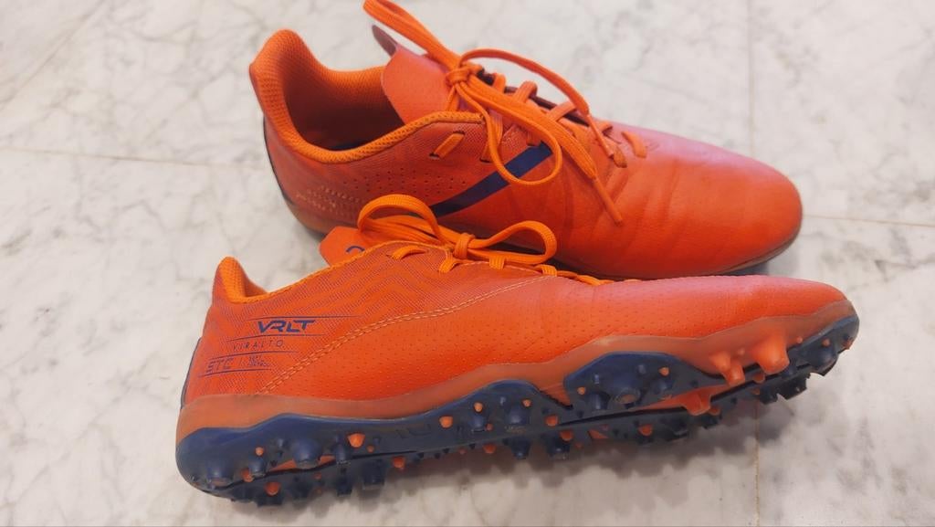 Chaussures de football à petits crampons, pointure 36, Enlèvement ou Envoi, Comme neuf, Chaussures