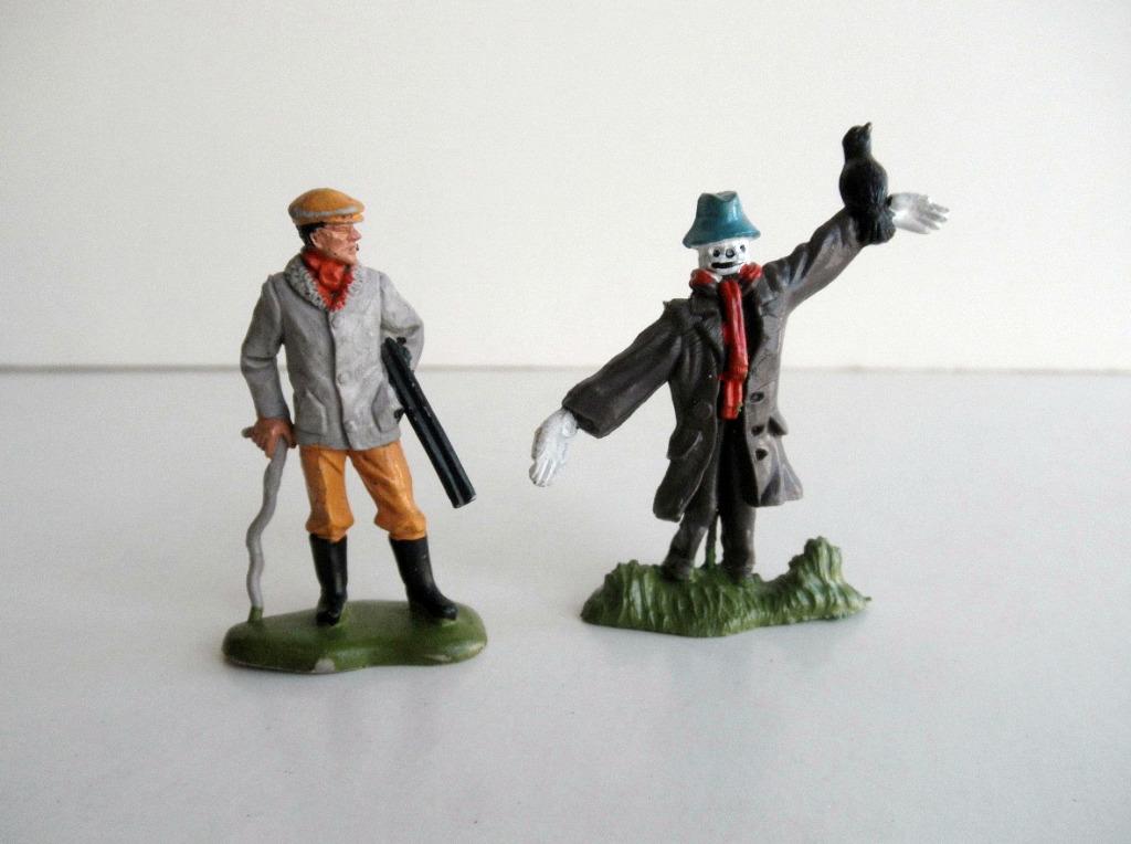 Britains Farm figure 1:32 - Chasseur au fusil + épouvantail, Verzamelen, Poppetjes en Figuurtjes, Gebruikt, Ophalen