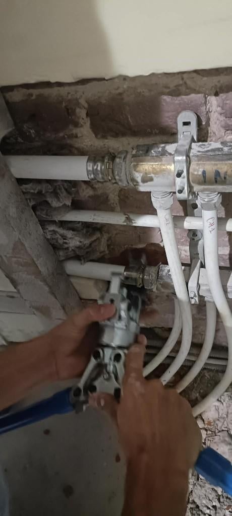 Pince à sertir Aplex / Multicouche – À louer, Enlèvement, Neuf