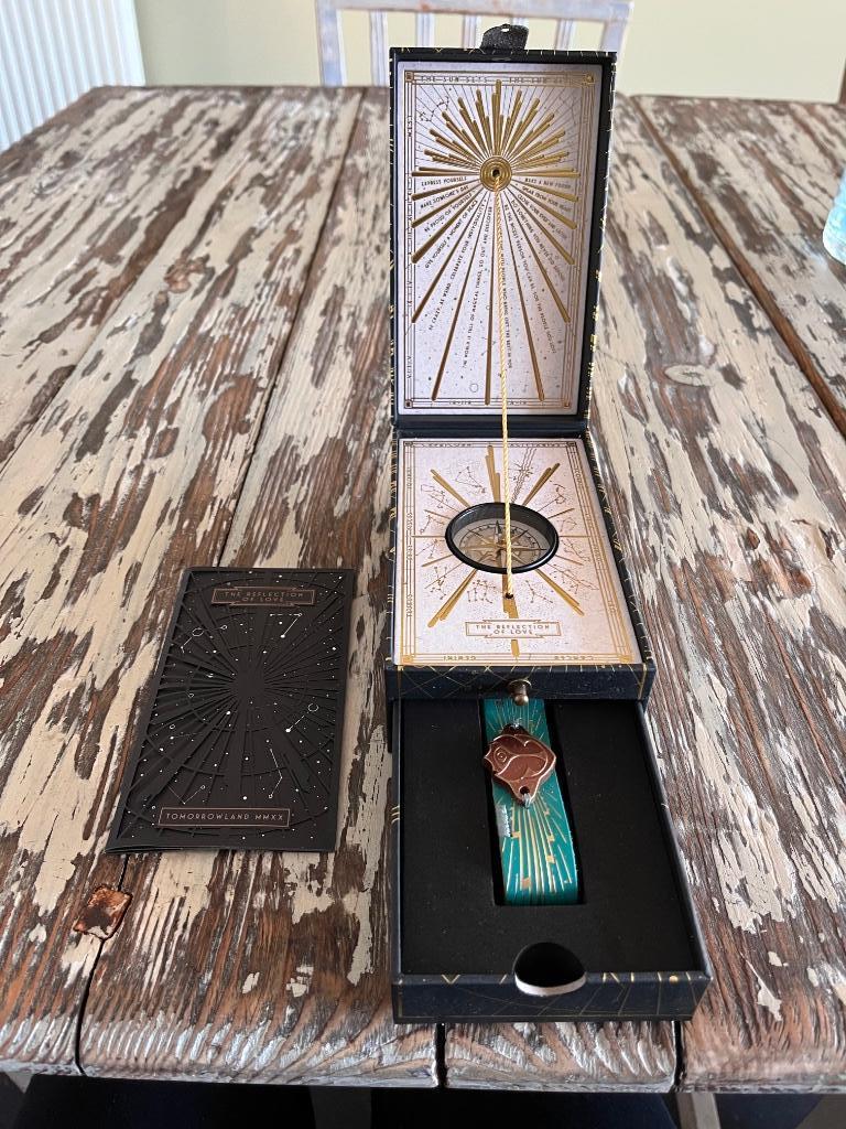 Tomorrowland box 2022, Verzamelen, Ophalen, Zo goed als nieuw