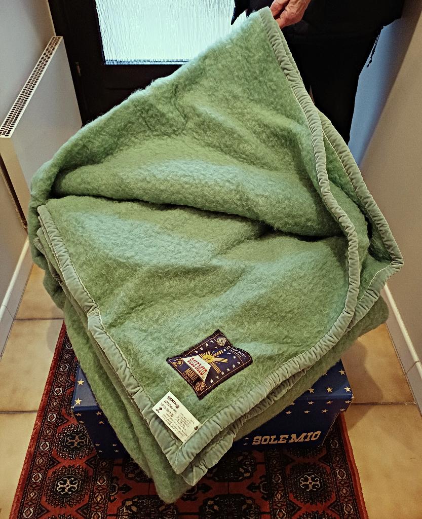 Deken Sole Mio zuiver scheerwol 220/240 cm garantiebewijs, Huis en Inrichting, Slaapkamer | Beddengoed, Ophalen, Zo goed als nieuw