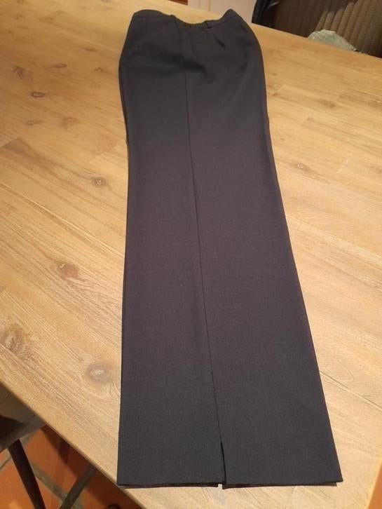 Dames broek 42, merk Zerres, Ophalen of Verzenden, Zo goed als nieuw