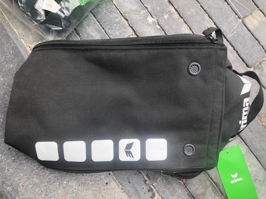 voetbal - schoenentas, Ophalen, Zo goed als nieuw