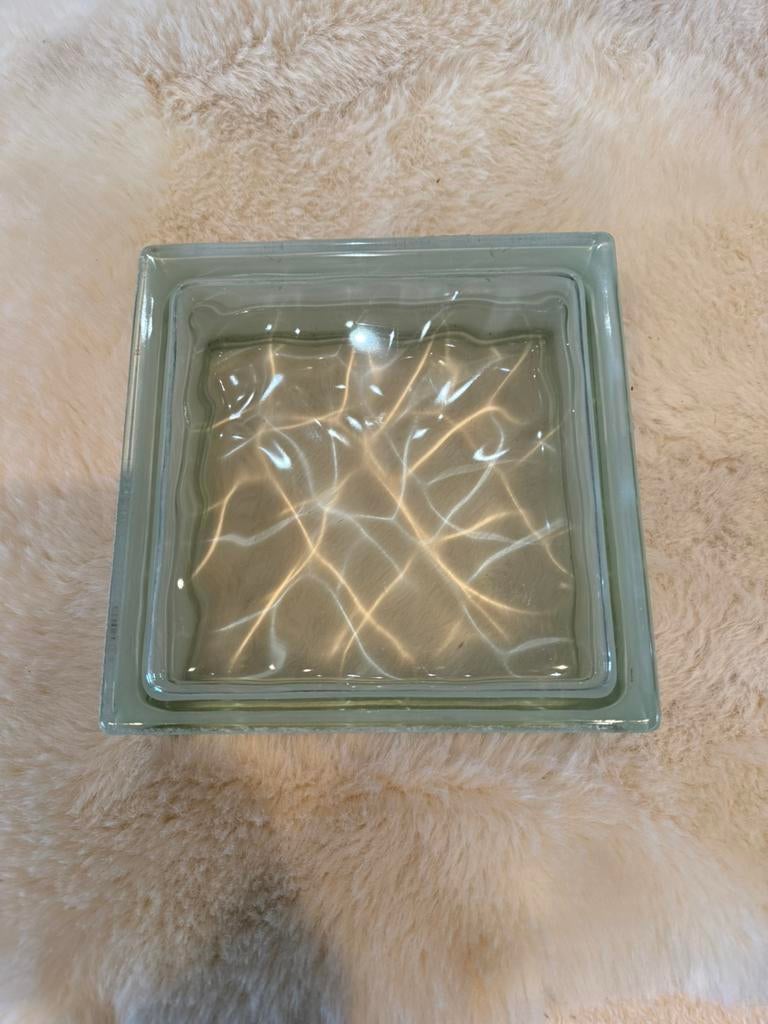 109 lichtgroene gewolkte glasdallen., Ophalen, Zo goed als nieuw