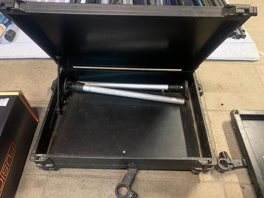 Matrix Aasplateau koffer, Watersport en Boten, Hengelsport | Witvissen, Ophalen, Zo goed als nieuw