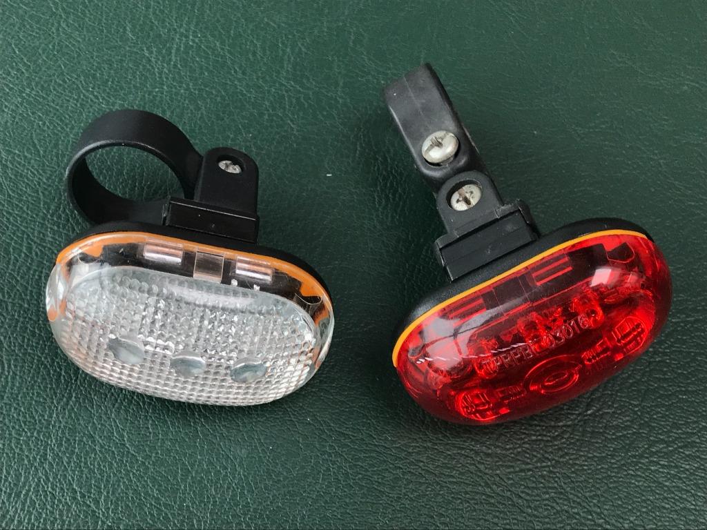 Voor- en achterlicht fiets, op batterijen (niet inbegrepen), Fietsen en Brommers, Fietsaccessoires | Fietsverlichting, Ophalen of Verzenden