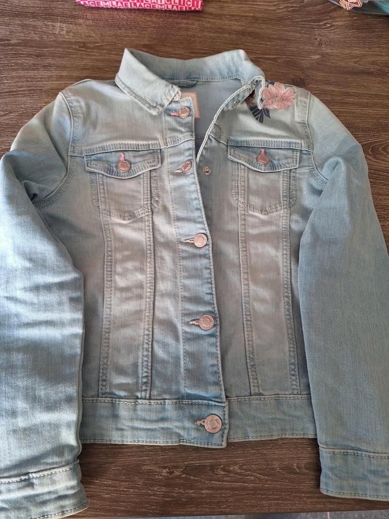 Jeans jas meisje maat 128, Ophalen, Zo goed als nieuw, Meisje, Jas