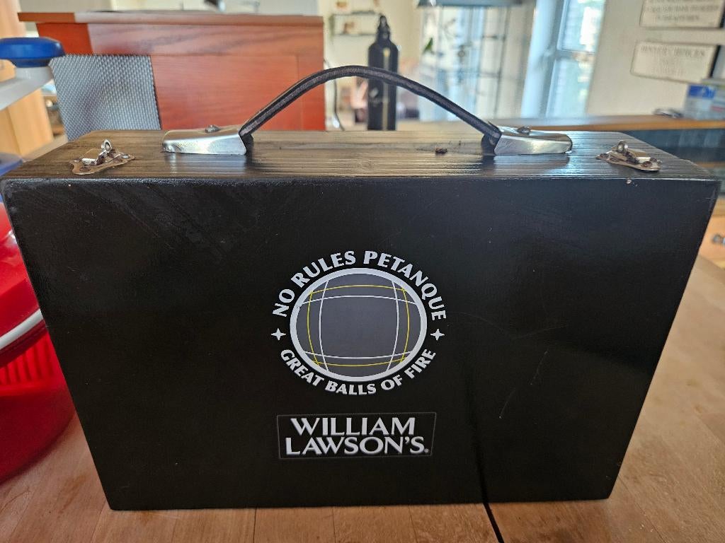 Binnen petanqueset . William lawson's, Collections, Marques & Objets publicitaires, Enlèvement ou Envoi, Neuf, Autres types