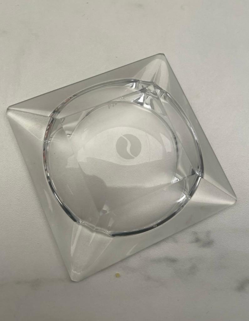 Cendrier en cristal signé Val Saint Lambert – Logo Sabena, Antiquités & Art, Enlèvement ou Envoi