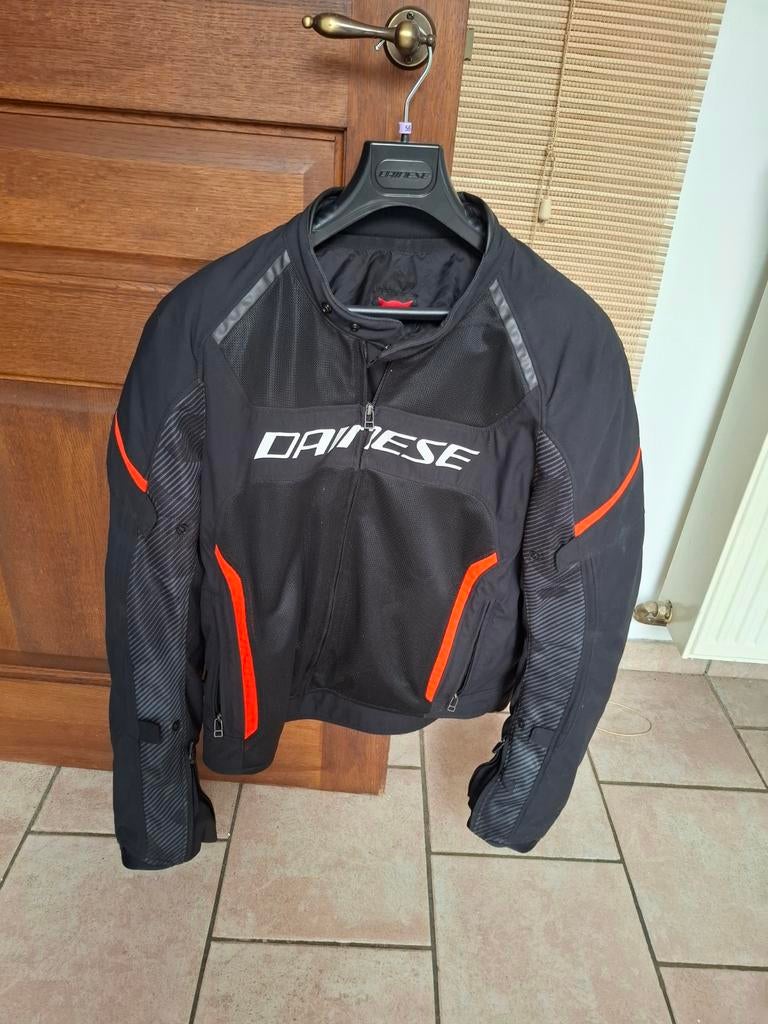 A vendre nouvelle veste dainese, Motos
