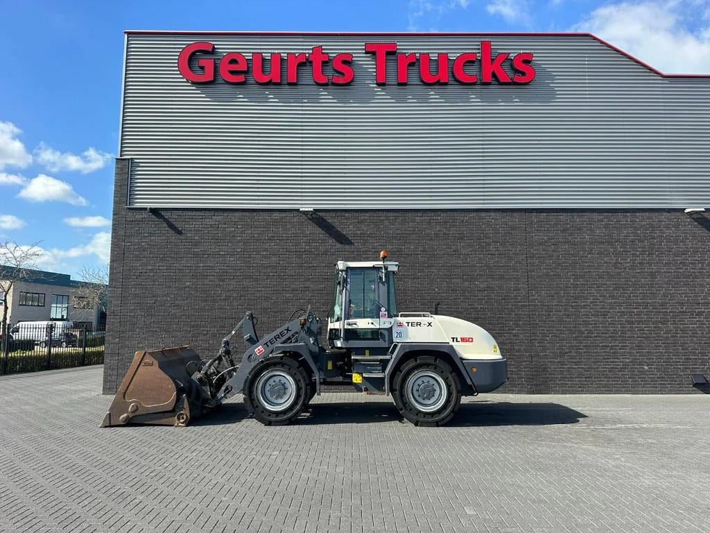 Terex TL 160 +HOOGKIEPBAK+HYDRAULISCHE+VEEGBORSTEL, Zakelijke goederen, Machines en Bouw | Kranen en Graafmachines, Wiellader of Shovel