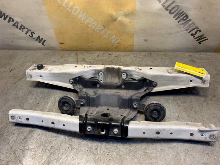 Dwarsbalk frontdeel van een Suzuki Grand Vitara, Gebruikt, -, -, Ophalen of Verzenden