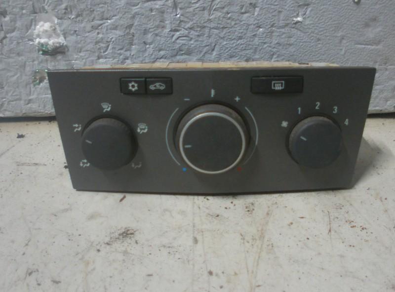 BEDIENINGSPANEEL AIRCO Opel Astra H (L48) (01-2004/05-2014), Auto-onderdelen, Gebruikt, Info@VerberkAutodemontage.nl, Opel, Nijverheidstraat 1a 1a
5405 AJ  UDEN, NL