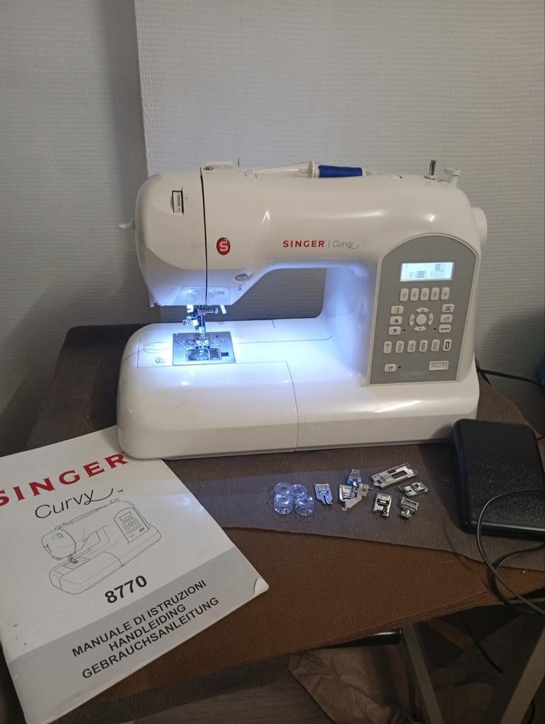 Singer Curvy naaimachine - gereviseerd - klaar voor gebruik, Ophalen of Verzenden, Naaimachine, Singer